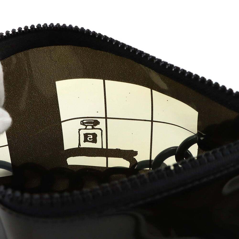 CHANEL Black Shoulder Bag - Picture 7 of 10